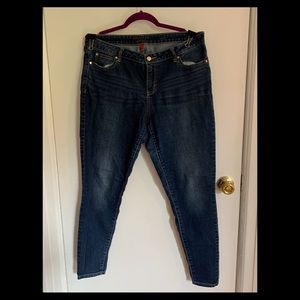 JLO JEANS SIZE 12 *skinny*